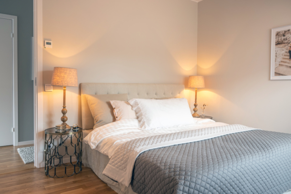 Högkvalitativt boende vid havet i Hovås, vissa med havsutsikt.Lånefri förening med låg månadsavgift.