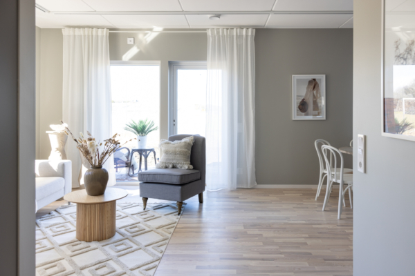 Högkvalitativt boende vid havet i Hovås, vissa med havsutsikt.Lånefri förening med låg månadsavgift.