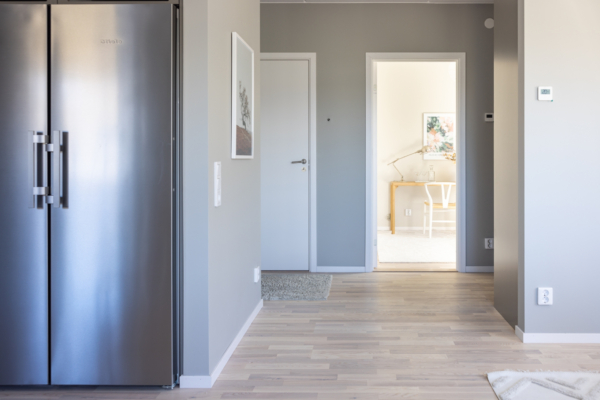 Högkvalitativt boende vid havet i Hovås, vissa med havsutsikt.Lånefri förening med låg månadsavgift.