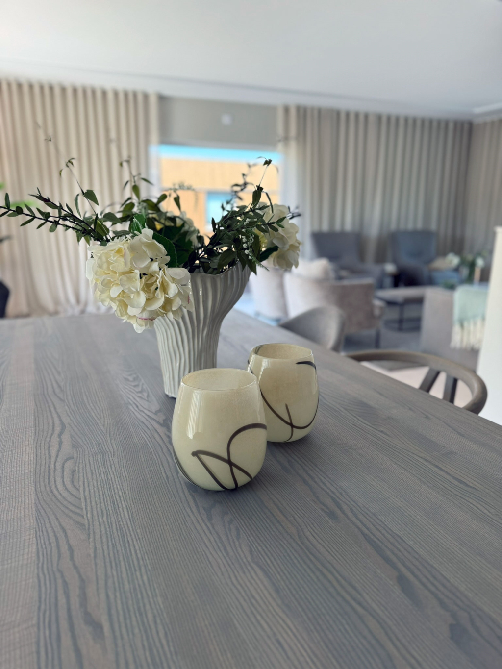 Högkvalitativt boende vid havet i Hovås, vissa med havsutsikt.Lånefri förening med låg månadsavgift.