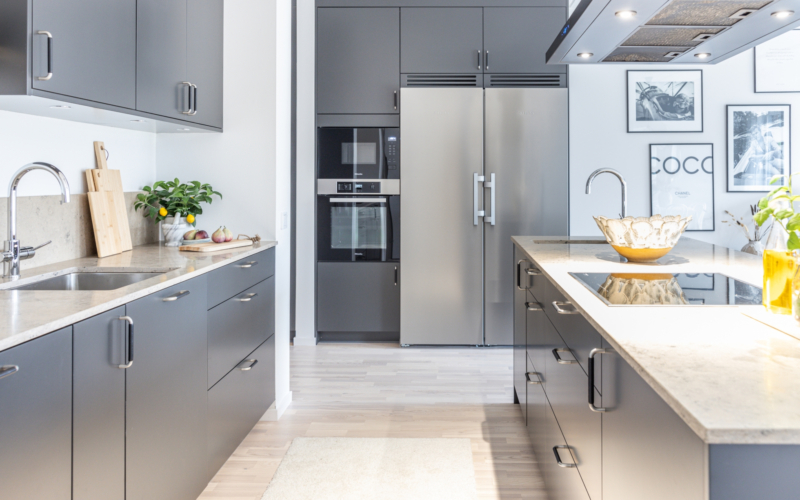 Högkvalitativt boende vid havet i Hovås, vissa med havsutsikt.Lånefri förening med låg månadsavgift.