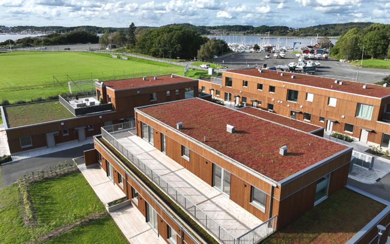 Högkvalitativt boende vid havet i Hovås, vissa med havsutsikt.Lånefri förening med låg månadsavgift.