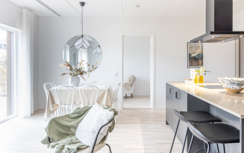 Högkvalitativt boende vid havet i Hovås, vissa med havsutsikt.Lånefri förening med låg månadsavgift.