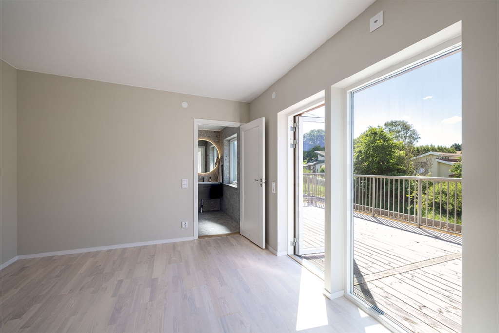 Högkvalitativt boende vid havet i Hovås, vissa med havsutsikt.Lånefri förening med låg månadsavgift.