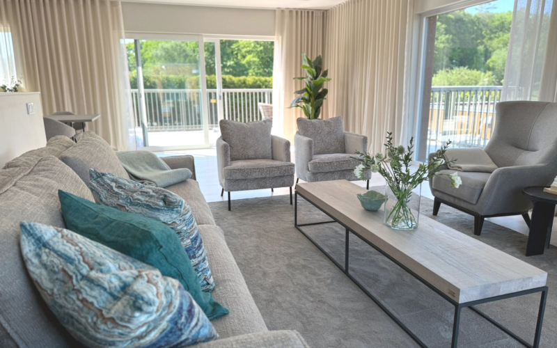 Högkvalitativt boende vid havet i Hovås, vissa med havsutsikt.Lånefri förening med låg månadsavgift.