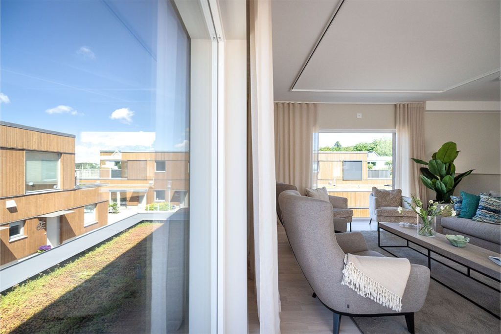 Högkvalitativt boende vid havet i Hovås, vissa med havsutsikt.Lånefri förening med låg månadsavgift.