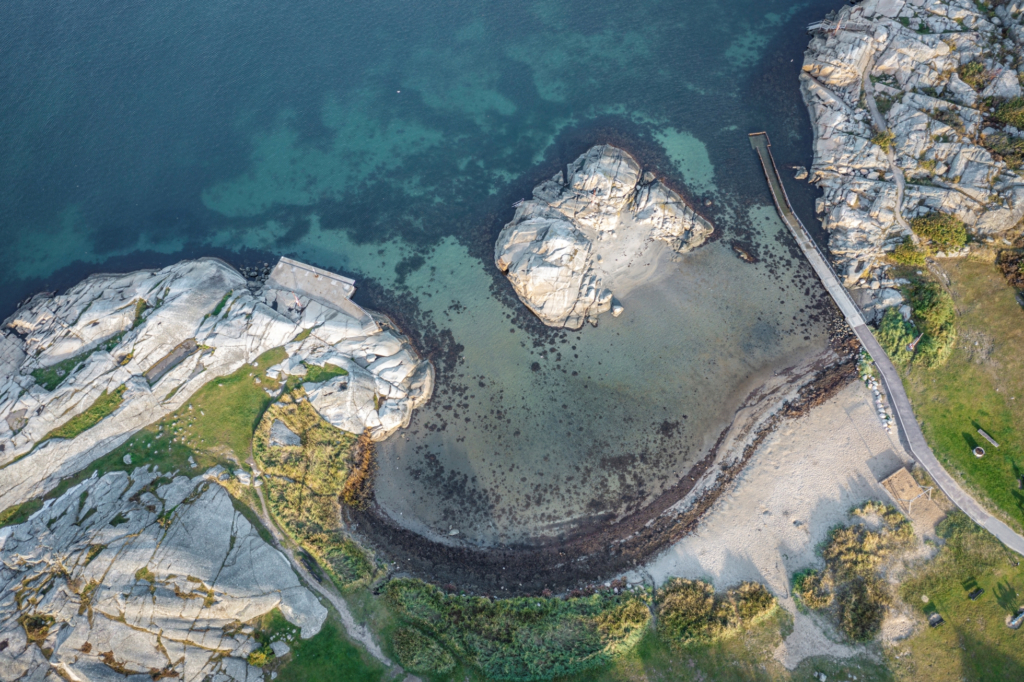 Högkvalitativt boende vid havet i Hovås, vissa med havsutsikt.Lånefri förening med låg månadsavgift.